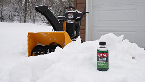 STA-BIL Fast Fix - Small Engine Treatment, Cleans Carburetors and Injectors, Fixes Rough Running Engines, Eliminates Water, Treats Up to 20 Gallons, 8oz (22304) , Green