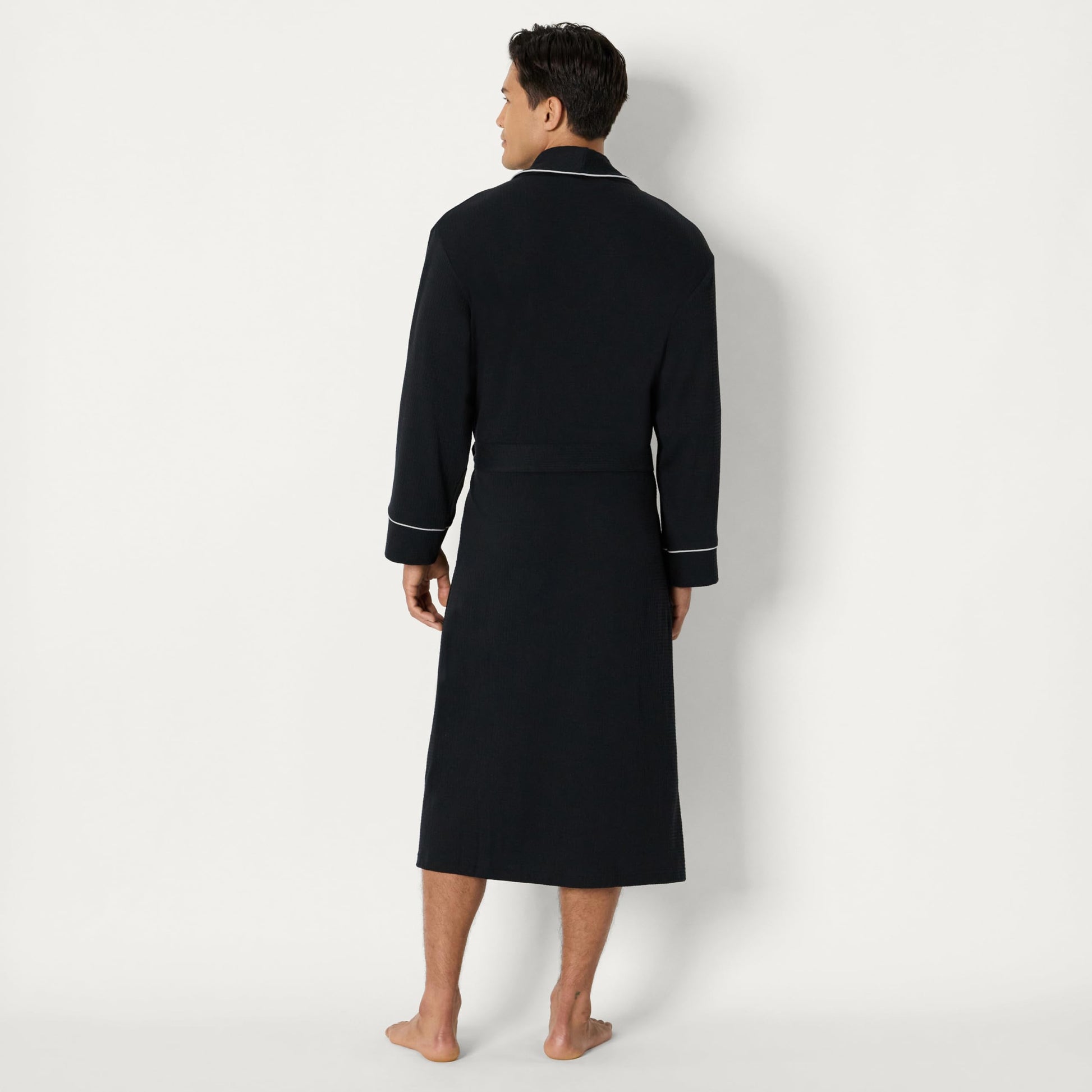 Amazon Essentials Men's Lightweight Waffle Bathrobe (Available in Big & Tall), Black, Medium-Large