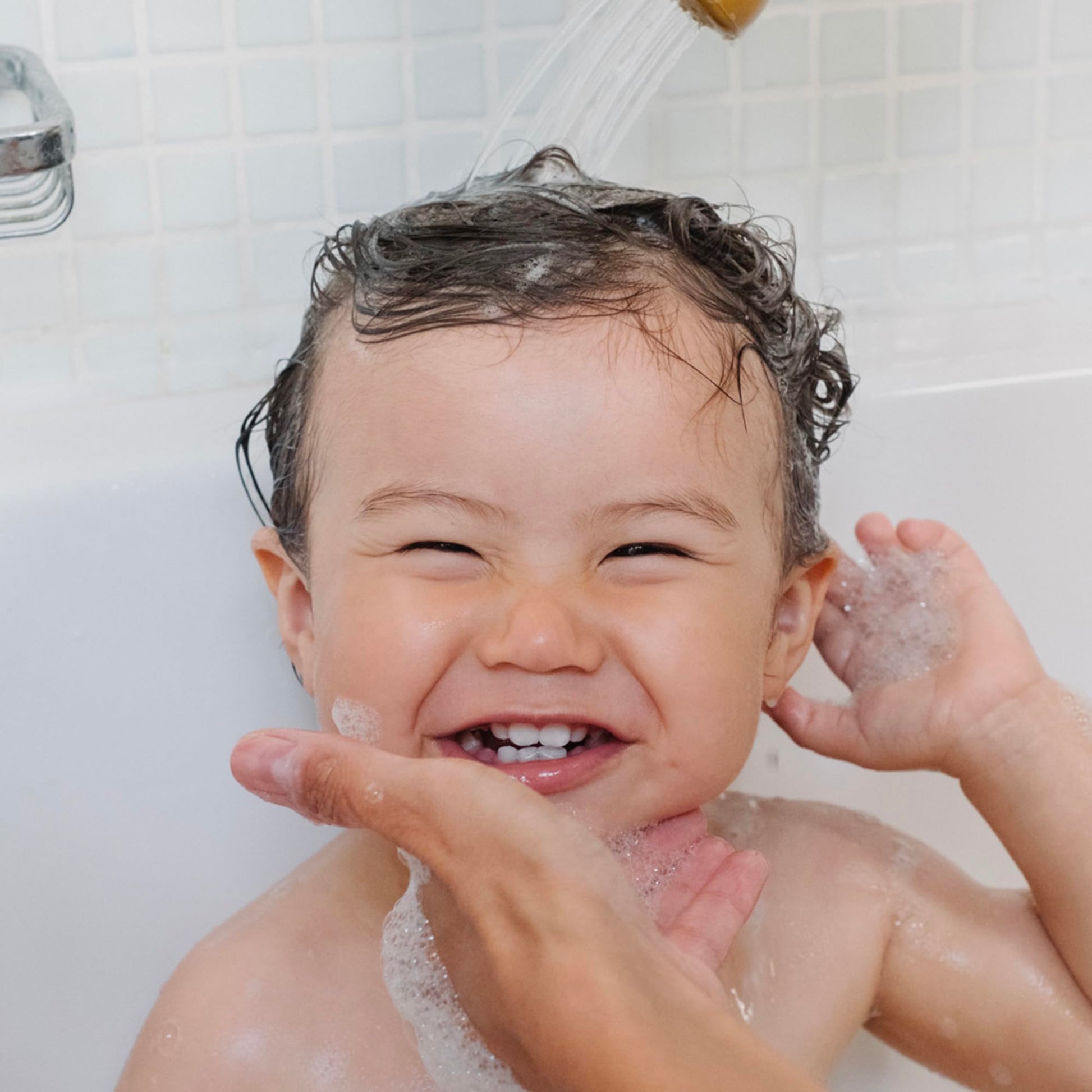 Mustela Baby Gentle Cleansing Gel - Baby Hair & Body Wash - with Natural Avocado fortified with Vitamin B5 - Biodegradable Formula & Tear-Free â€“ 16.90 fl. oz. (Pack of 1)