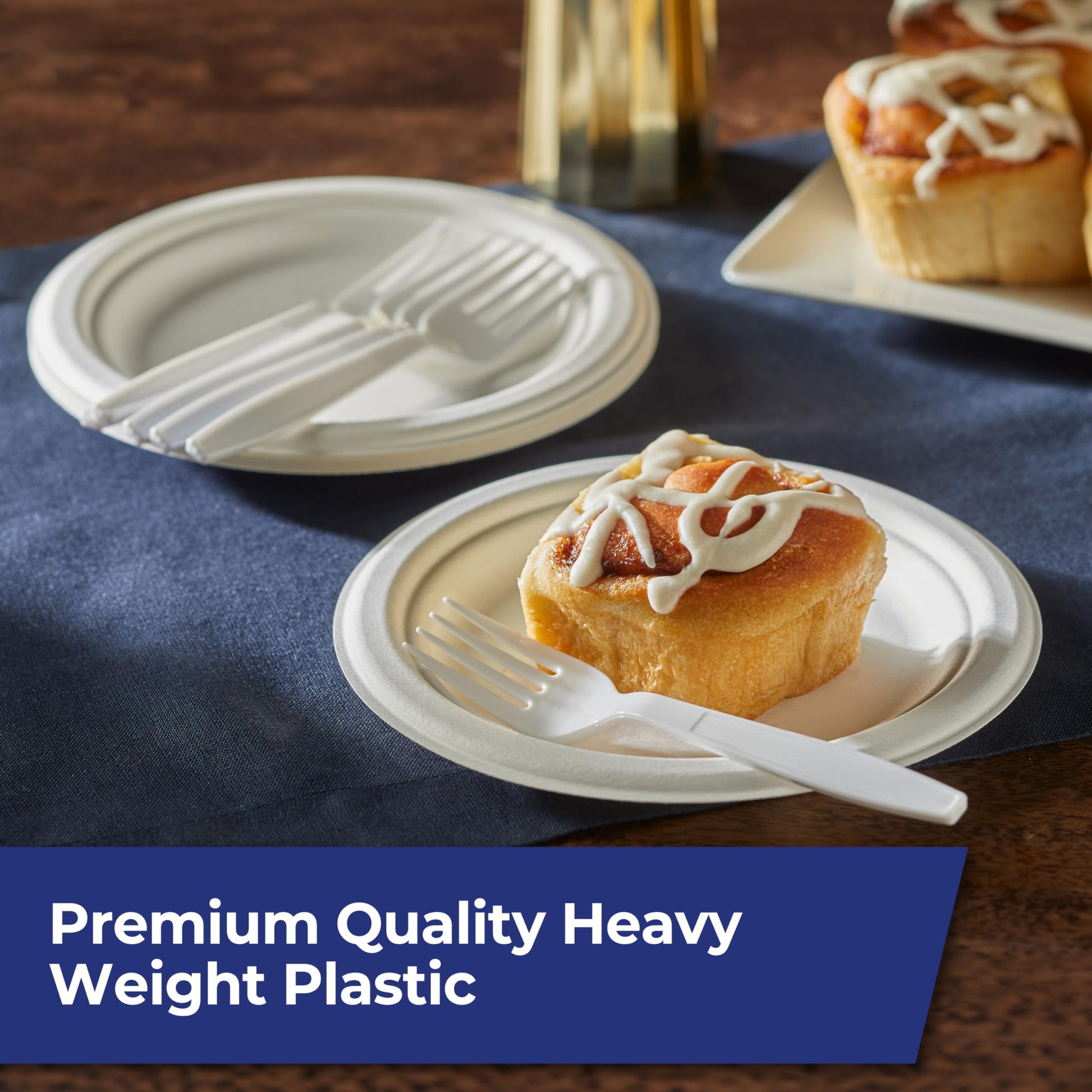 Hefty Bulk Plastic Forks, 600 Count, White Disposable Forks for Offices, Concessions Stands, Food Trucks, School Cafeterias, Catering, and More