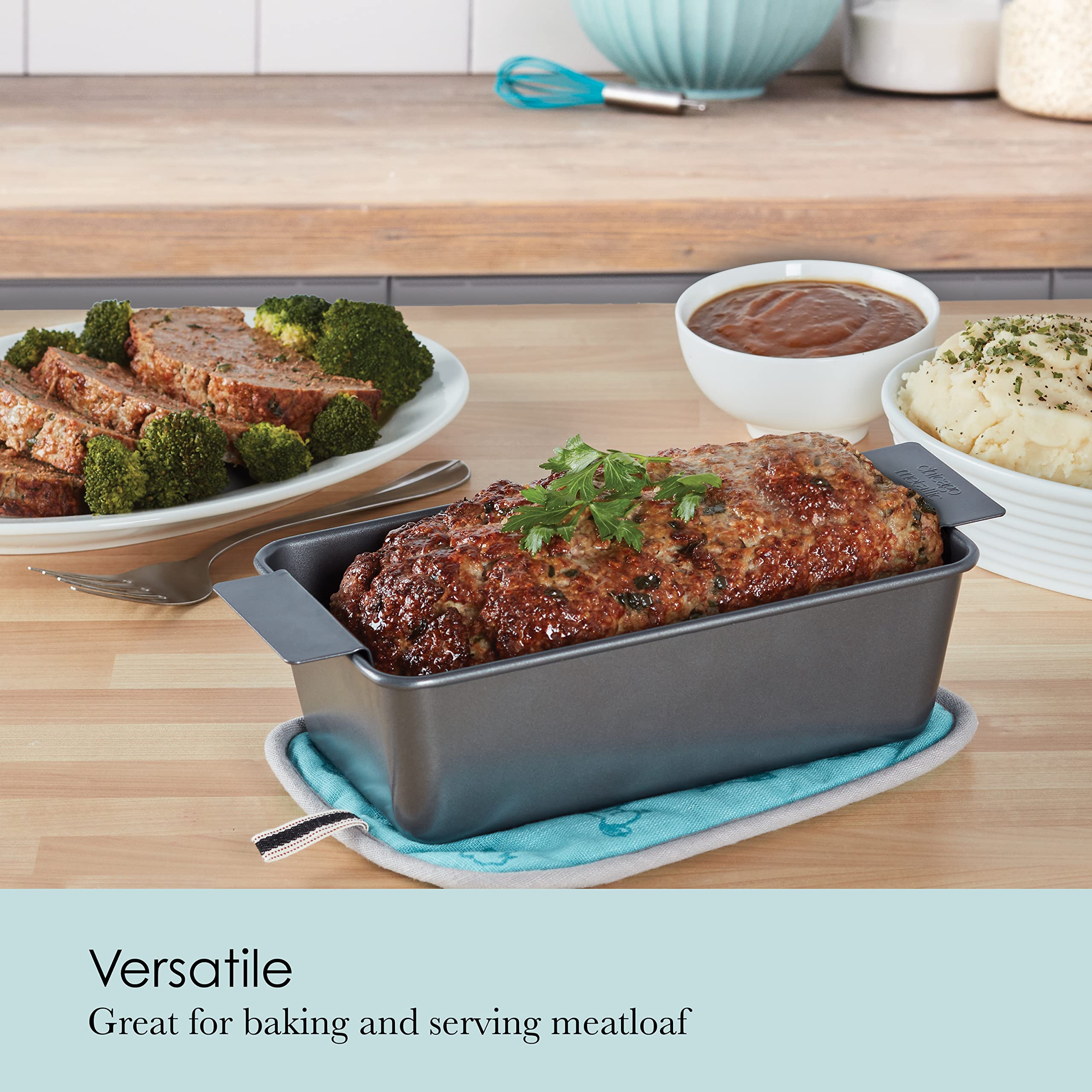 Chicago Metallic 2-Piece Healthy Meatloaf Pan with Draining Insert Professional Grade Non-Stick Carbon Steel Baking Pan with Lift and Serve Feature, 12.2 inch, Grey