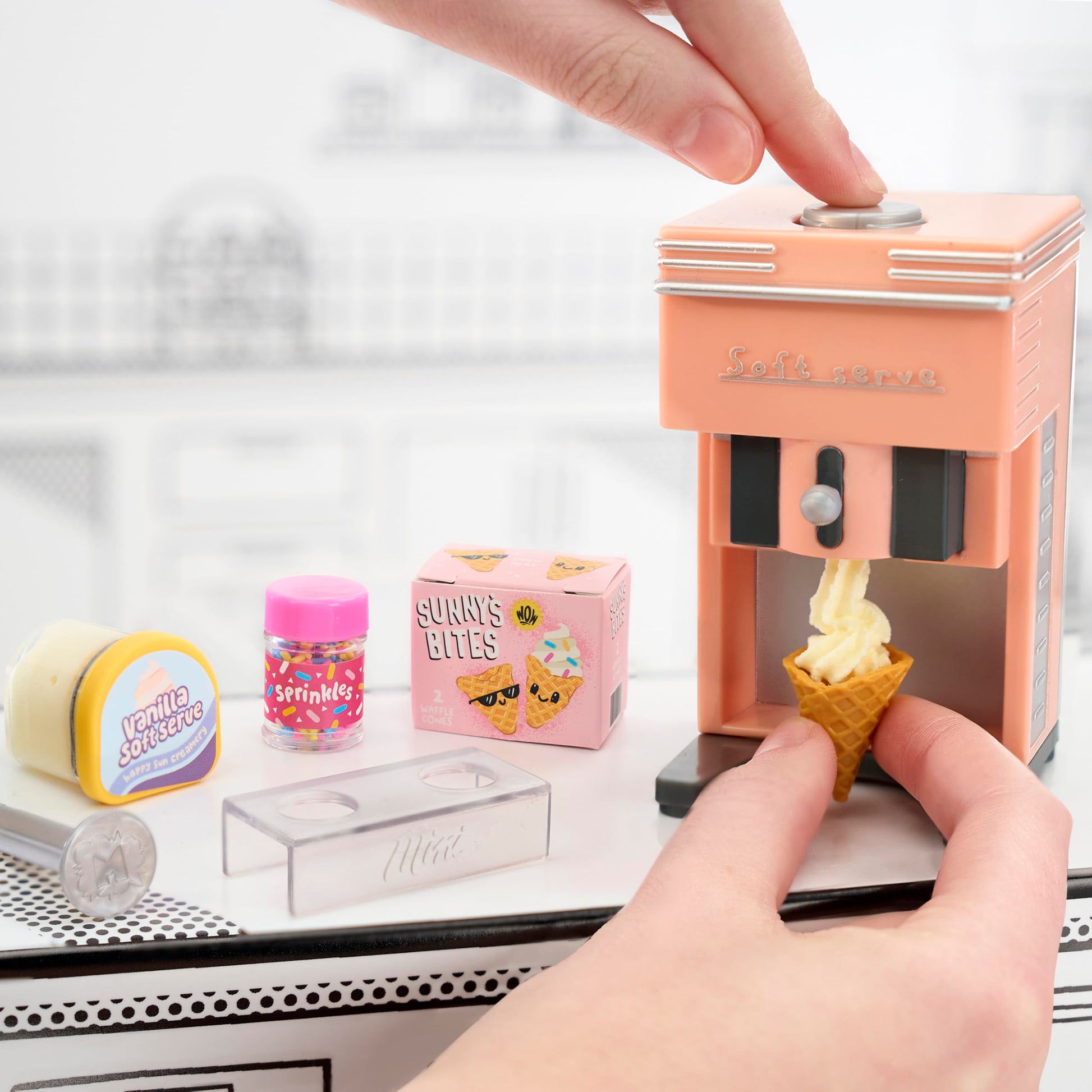 MGA's Miniverse - Make It Mini Appliances Series 2 Mini Collectibles, Mystery Blind Pack, DIY, Crafts, Resin Play, Kitchen Replica Food, NOT Edible, Collectors, 8+