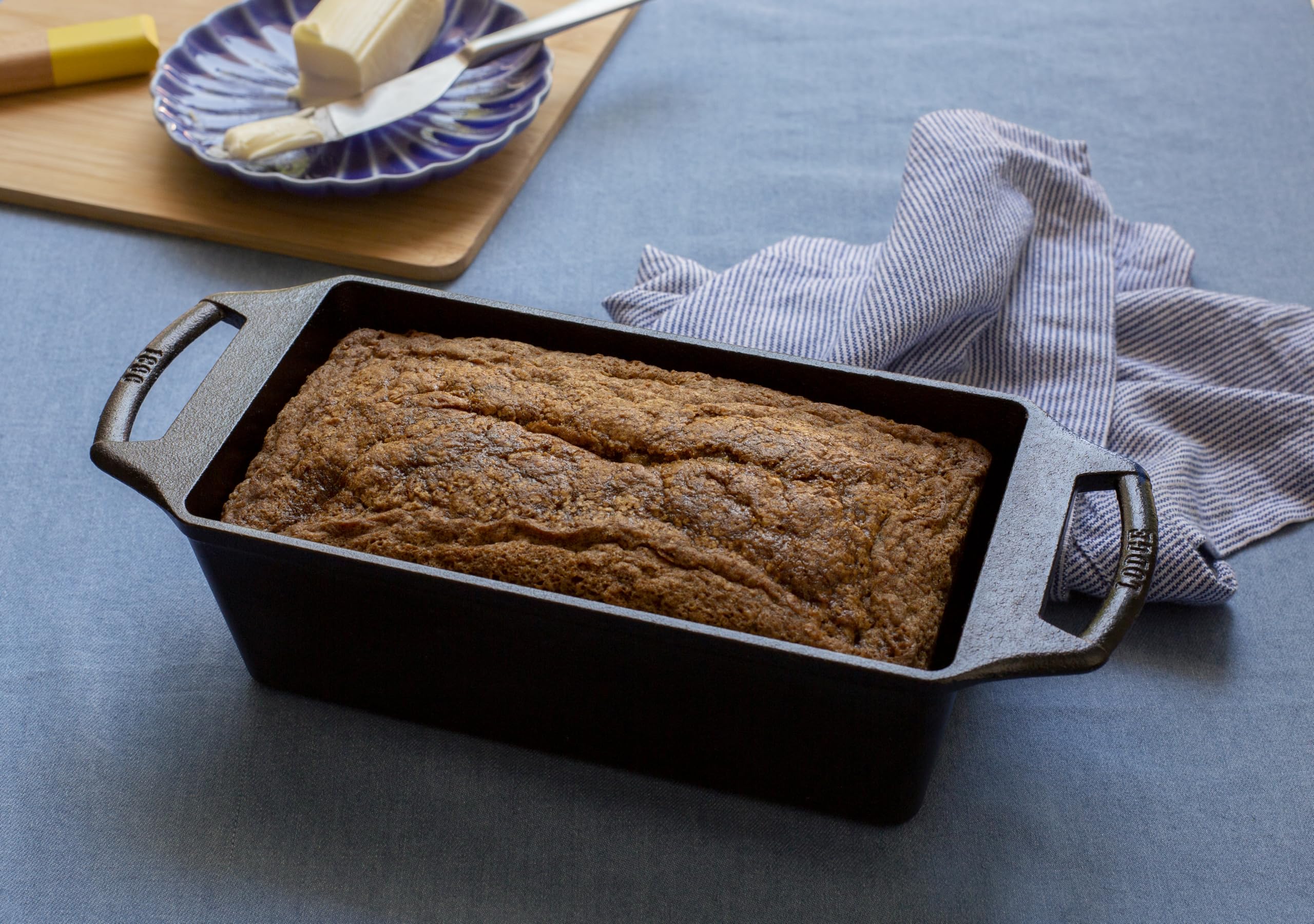 Lodge Cast Iron Loaf Pan 8.5x4.5 Inch, Black